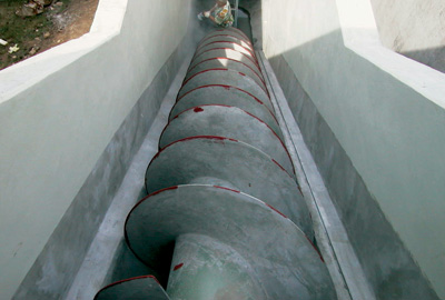 Protection of reinforced concrete sewage structures from heavy mechanical attack